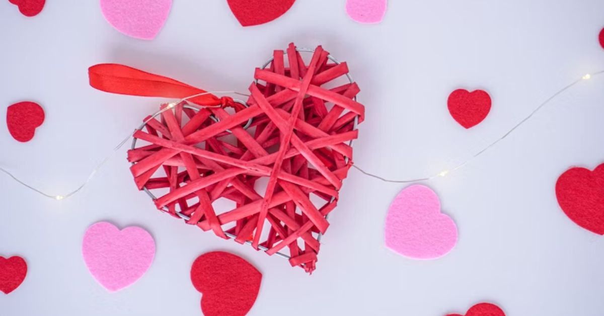 Fake Love Shayari In Hindi