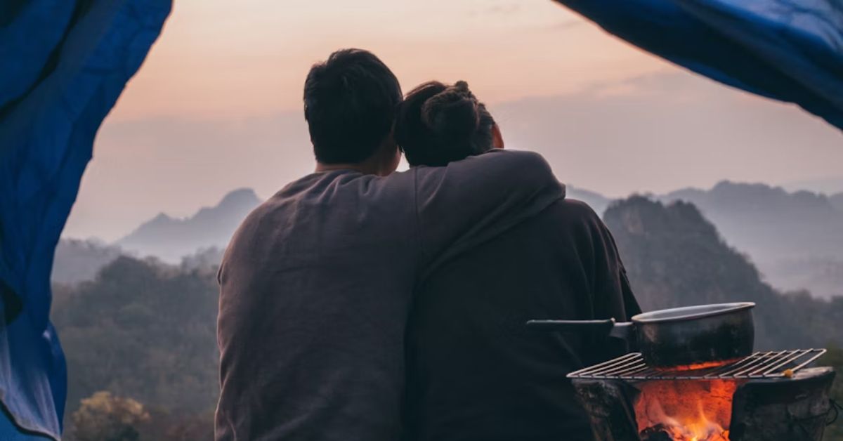 Romantic Ishq Shayari In Hindi